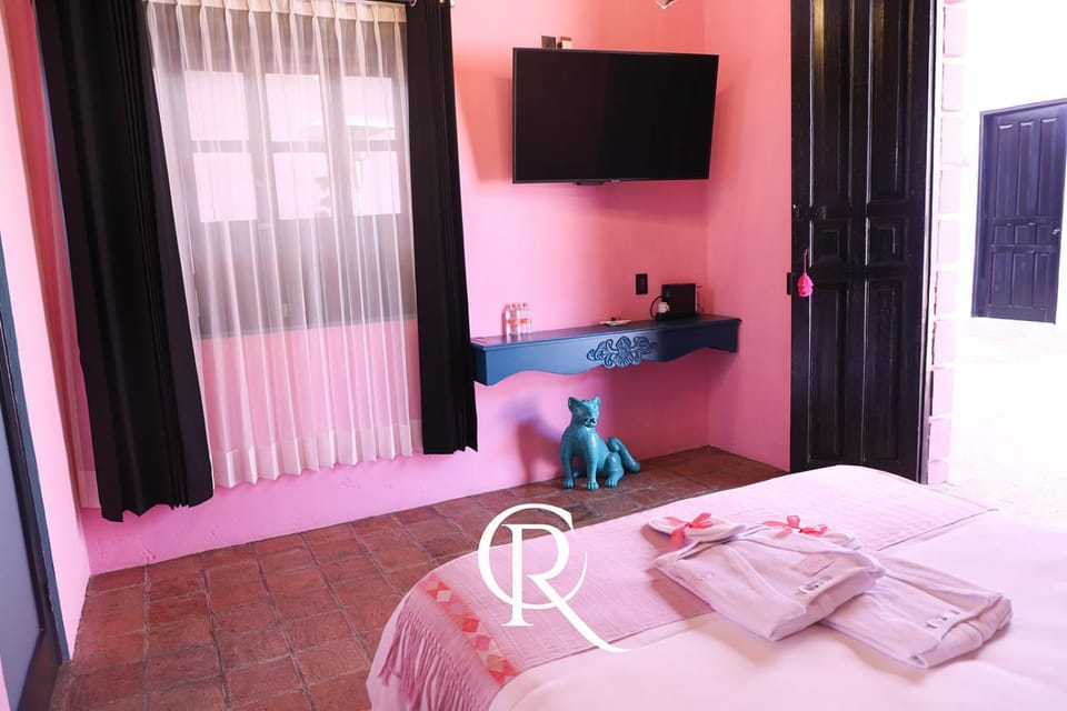 TV and multimedia, Photo of the whole room, Bedroom