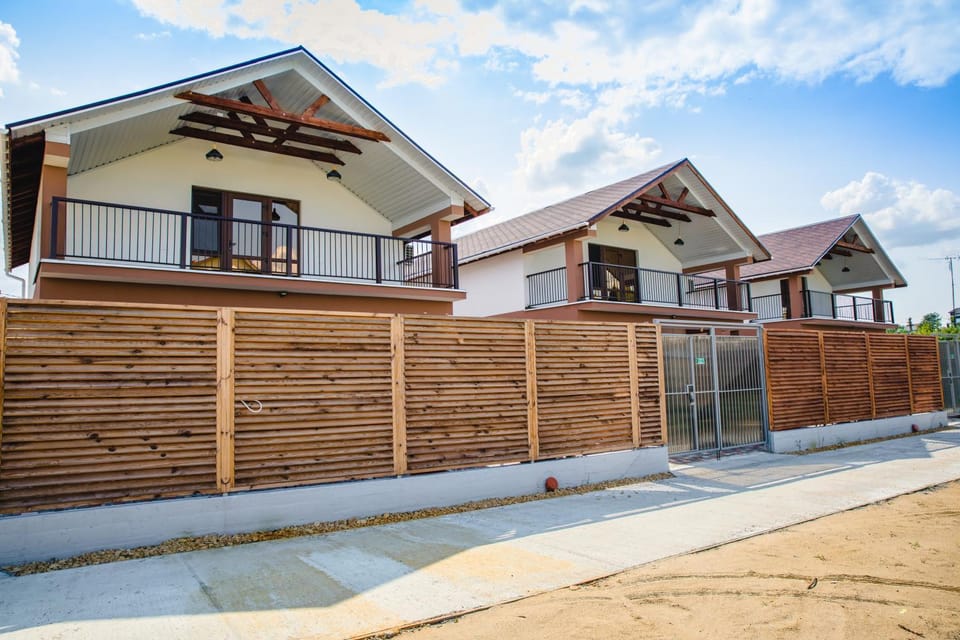 Property building, Day, Street view