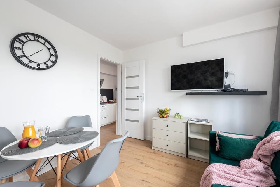 TV and multimedia, Living room, Dining area