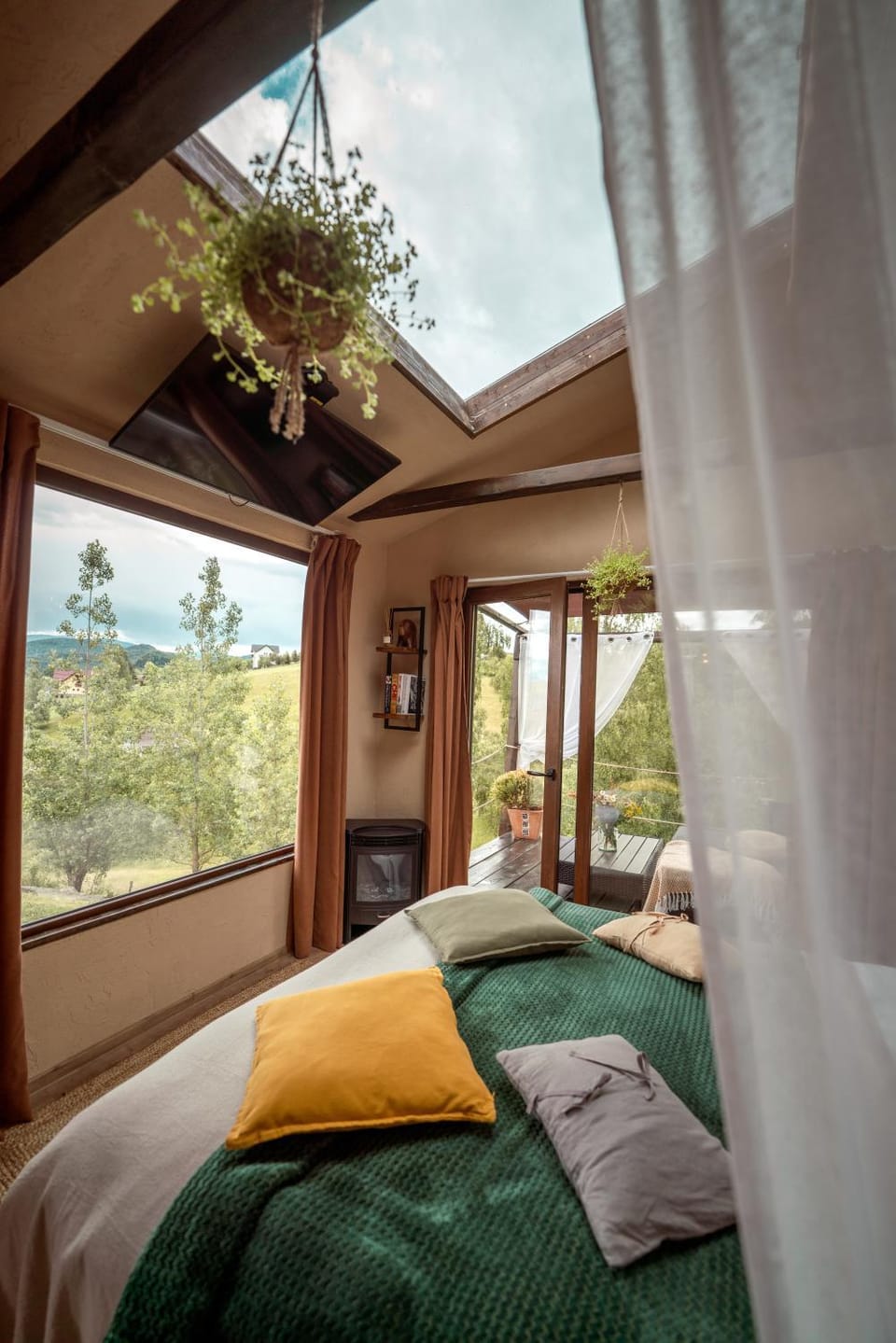 Tripsylvania Tiny House Kili House in Brașov County