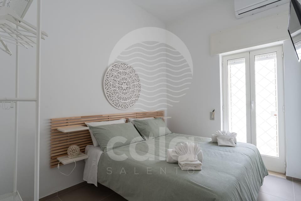Bed, Photo of the whole room, Bedroom, air conditioner