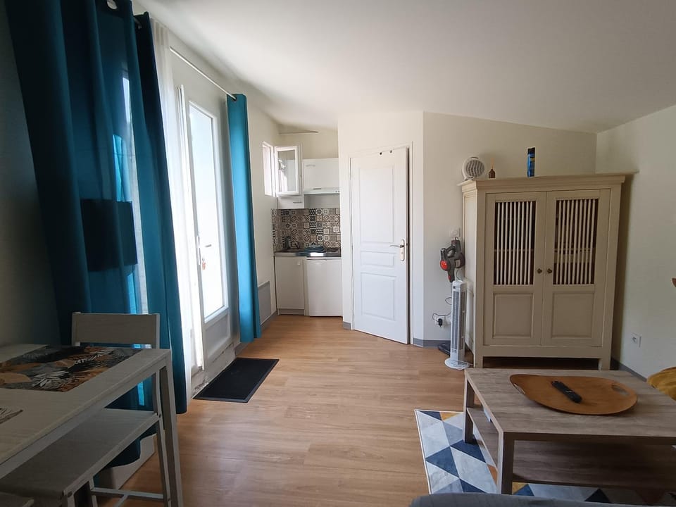 Studio indépendant au calme avec parking privatif Apartment in Occitanie