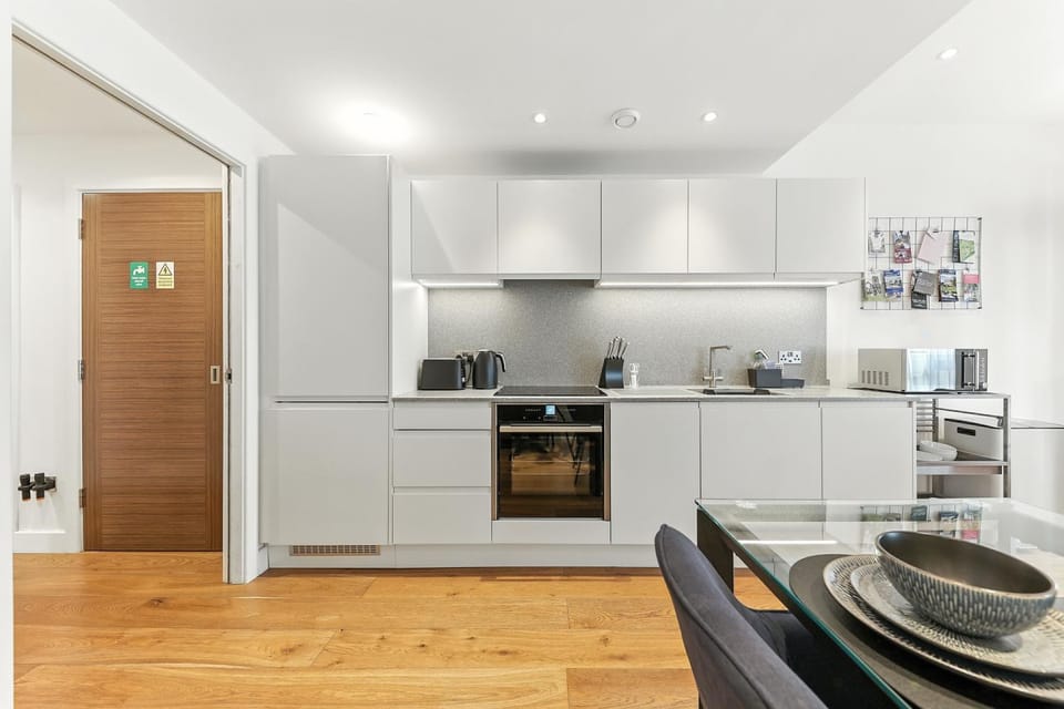Kitchen or kitchenette, Dining area, dishwasher, oven, stove, toaster