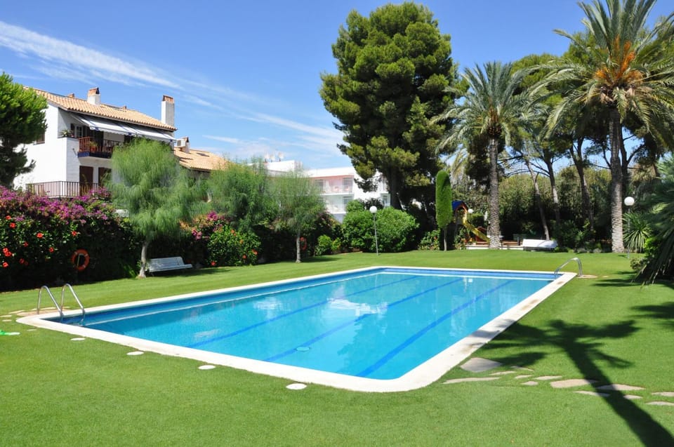 Garden, Swimming pool, Swimming pool