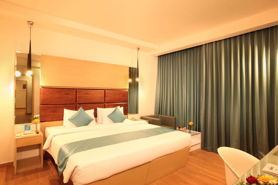 Toilet, Bathroom, TV and multimedia, Coffee/tea facilities, Photo of the whole room, Seating area