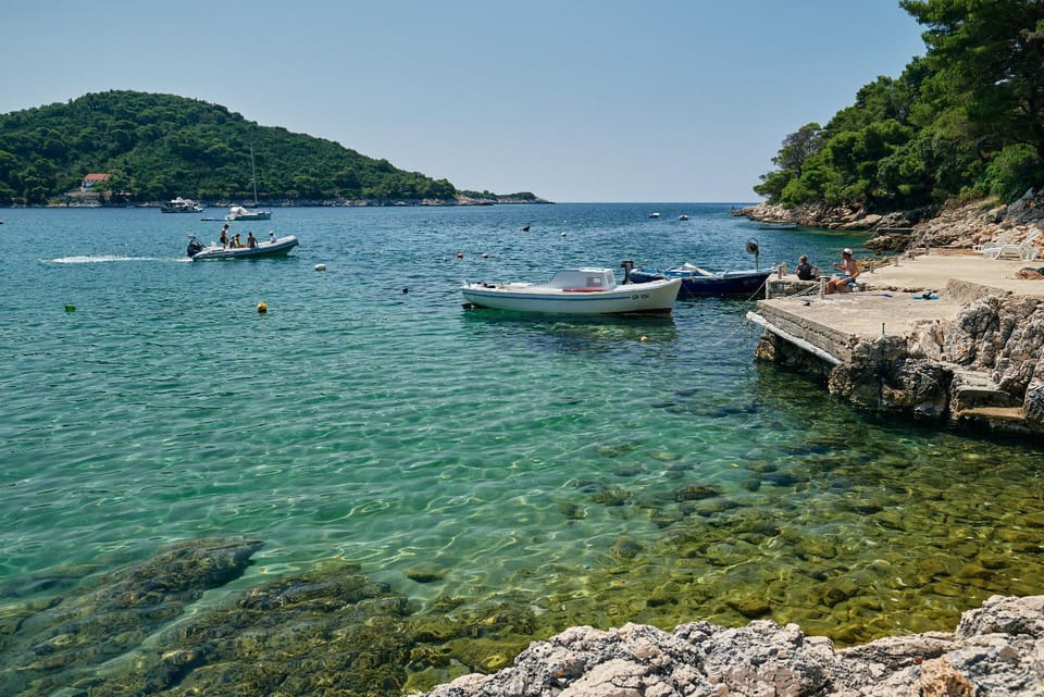 Nearby landmark, Beach
