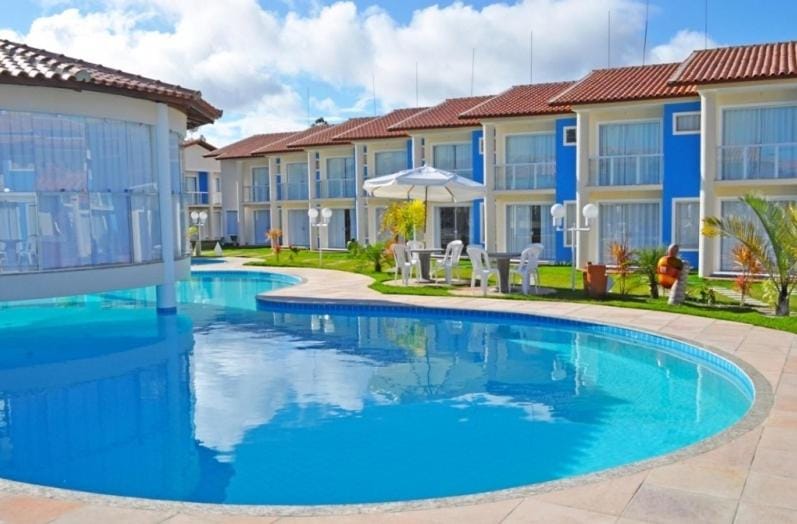 Day, Swimming pool