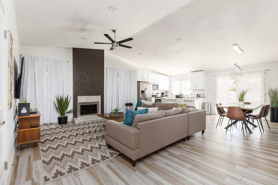 BluMoon-Private Pool & Fire Pit-Projection Theater House in Kierland