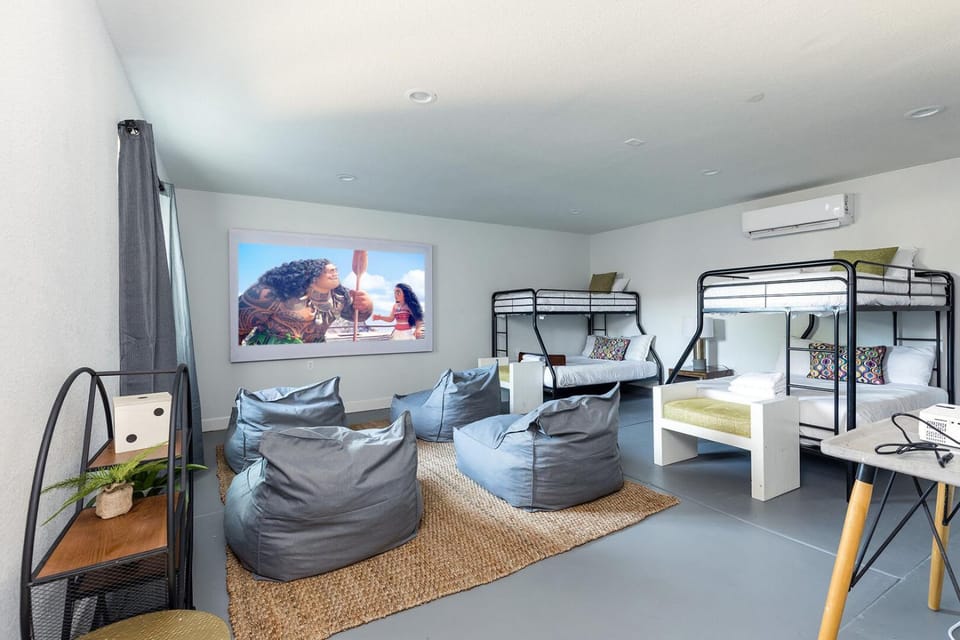 BluMoon-Private Pool & Fire Pit-Projection Theater House in Kierland