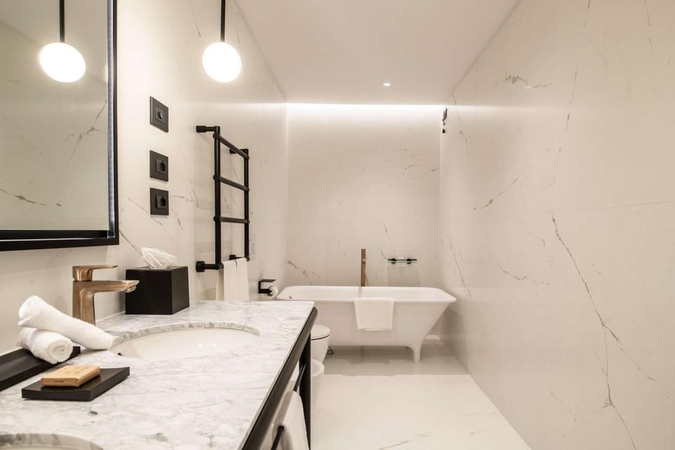 Bathroom, Photo of the whole room, On site