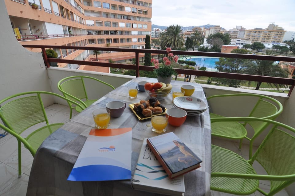 View (from property/room), Balcony/Terrace