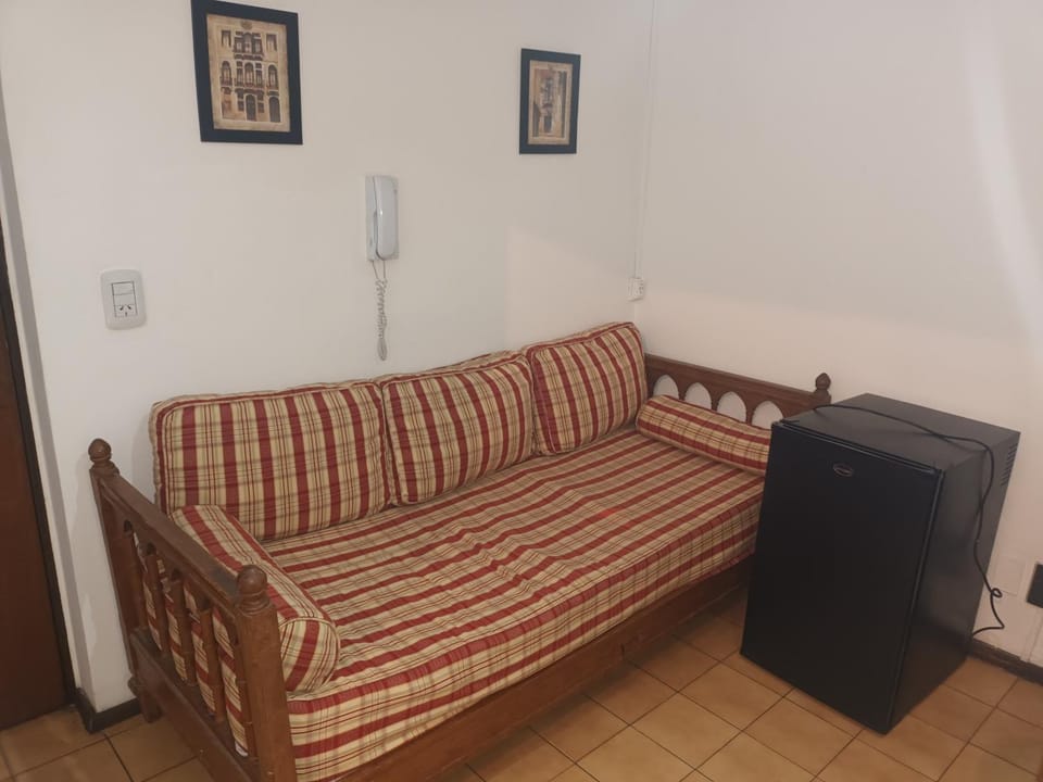 Bed, Living room