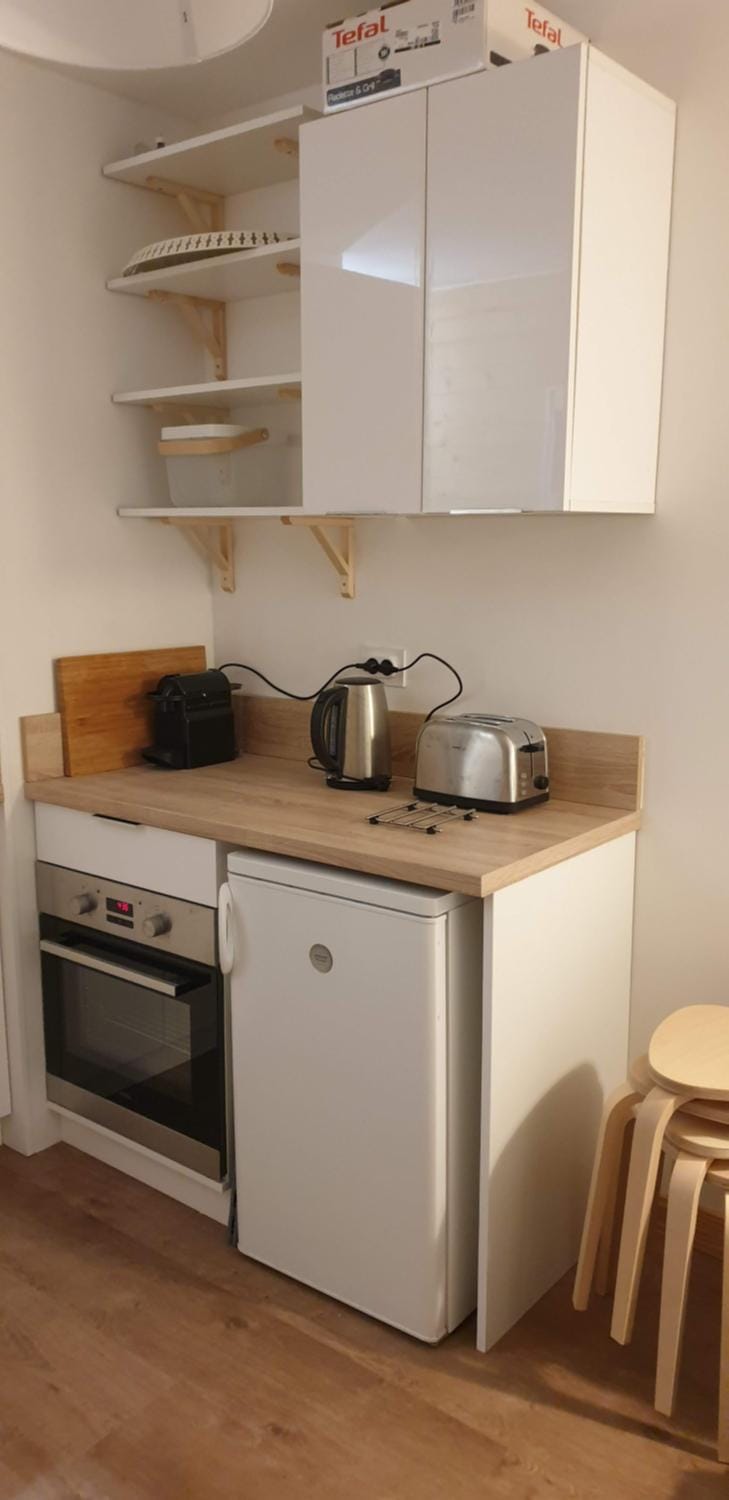 Coffee/tea facilities, kitchen