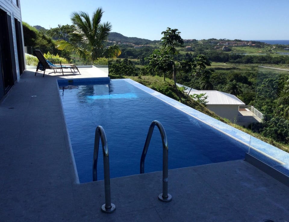 Mountain view, Pool view, Swimming pool