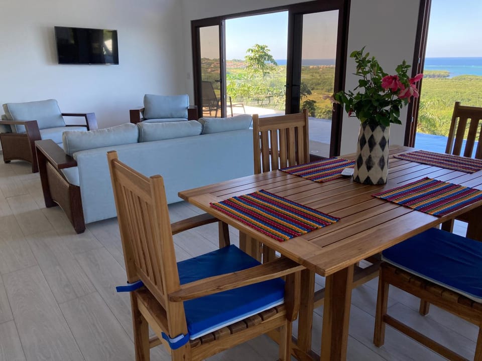 Balcony/Terrace, Seating area, Dining area, Sea view