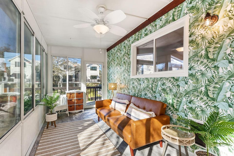 2nd Block E Huron - Keep Palm - Adorable House Minutes from the Beach House in Folly Beach