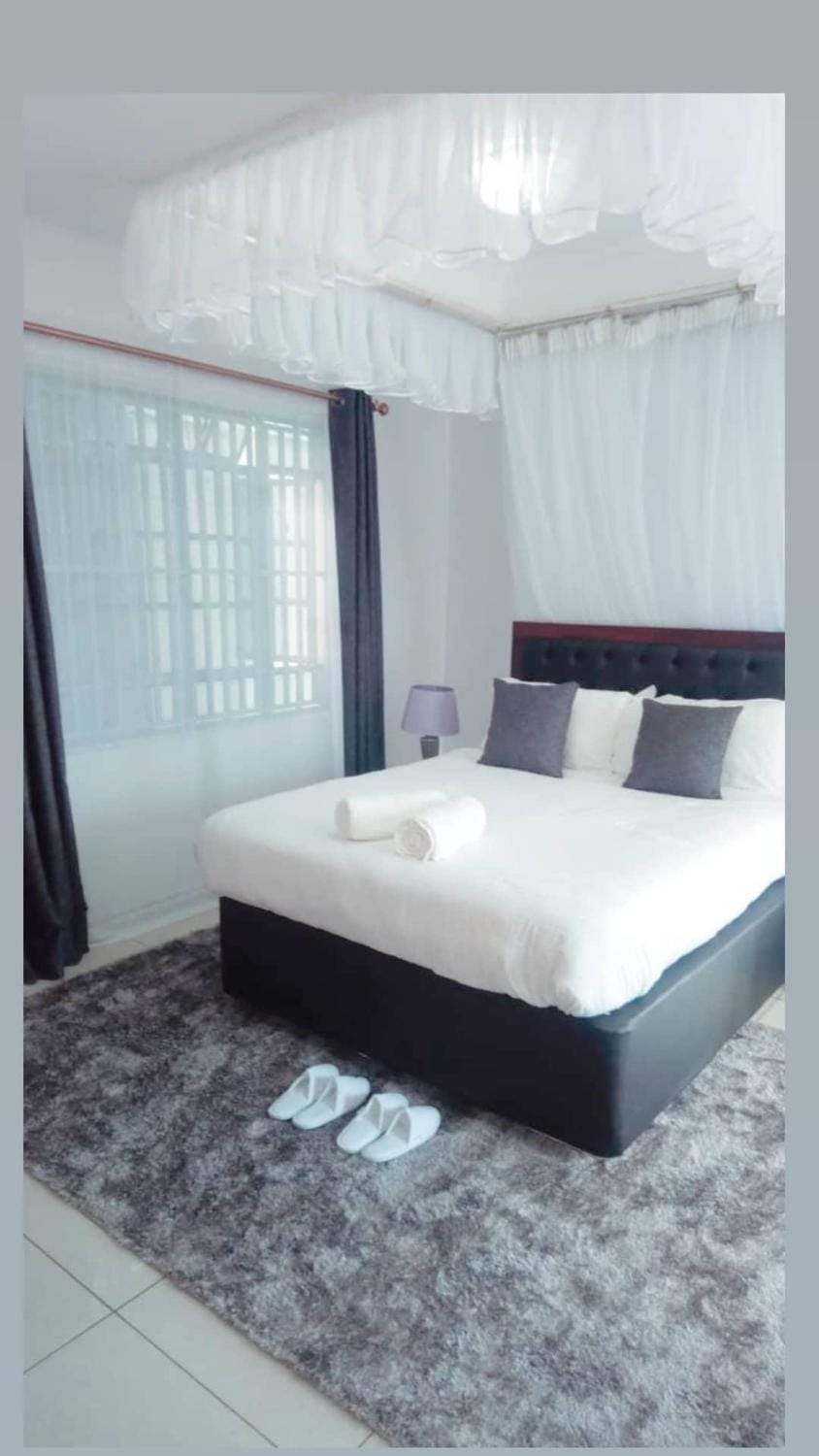 Sofitel Executive 4 bedrooms stand alone Milimani Apartment in Uganda