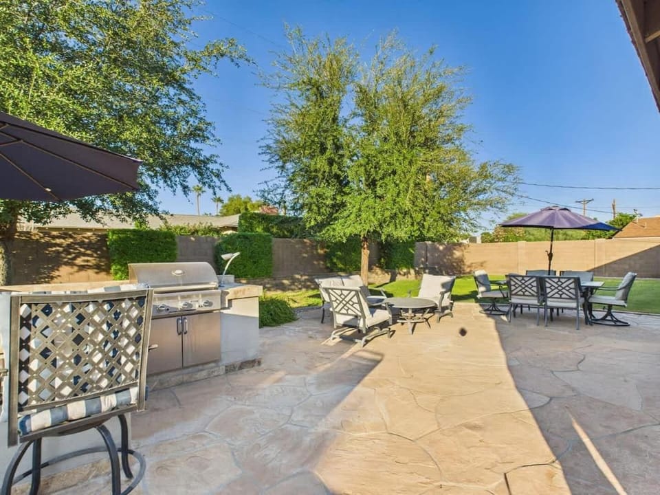 Azure - Sparkling Pool - Pool Table - In Old Town House in Scottsdale