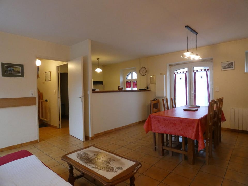 Spacieux gîte au cœur du Perche - 3 chambres, jardin, cheminée, proche activités et Nogent-le-Rotrou - FR-1-581-67 House in Centre-Val de Loire