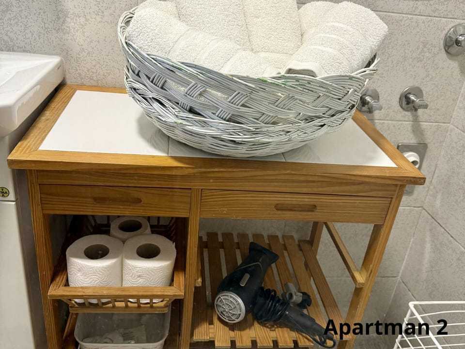 Bathroom, towels