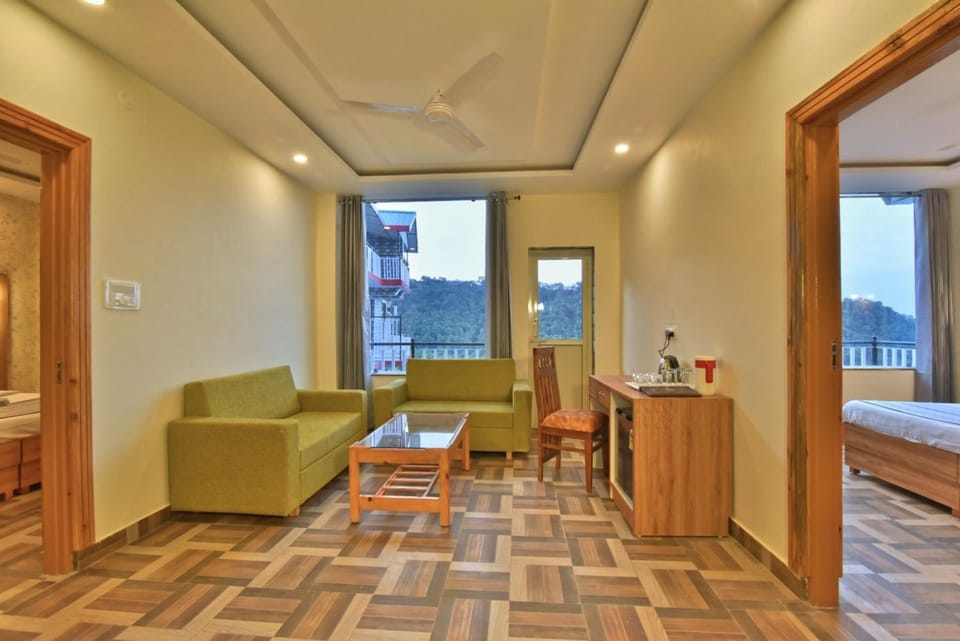 Dharamshala Best hotel Pine view -Free Parking-cricket stadium 5 km-Mcleodganj 8 km- Bhagsunag 9 Hotel in Punjab, India