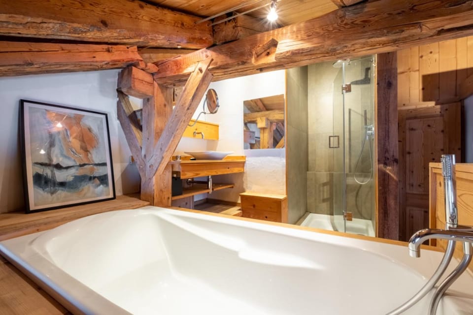 Authenthic Chalet Ski on Les Houches Chamonix Apartment in Les Houches