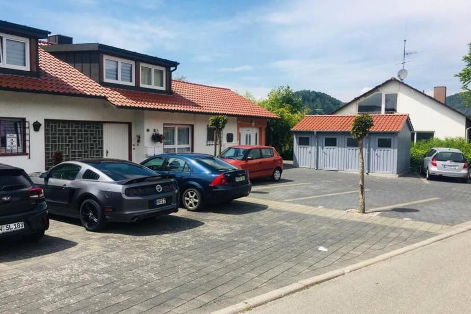 Die Seeblume - Ferienwohnung mit Pool und Seeblick Apartment in Baden-Württemberg