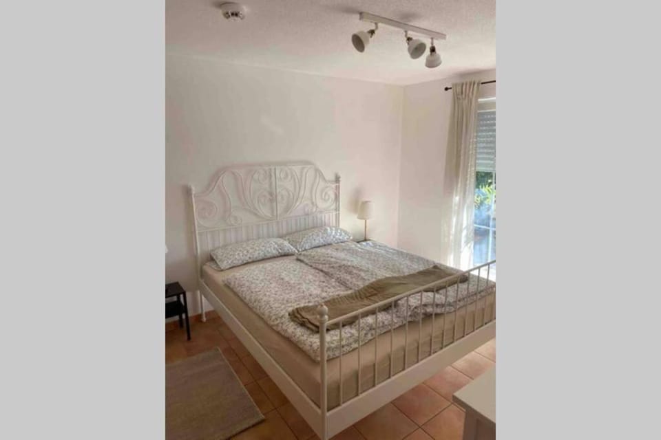 Die Seeblume - Ferienwohnung mit Pool und Seeblick Apartment in Baden-Württemberg