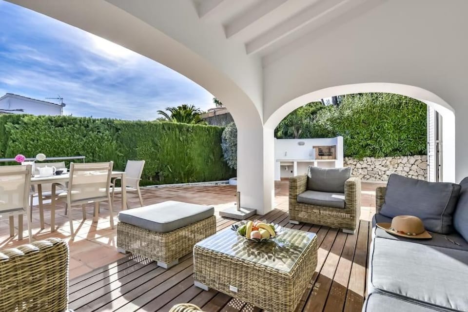 BBQ facilities, Balcony/Terrace, Seating area