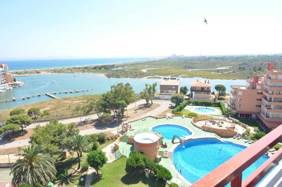 Pool view, Sea view, Swimming pool