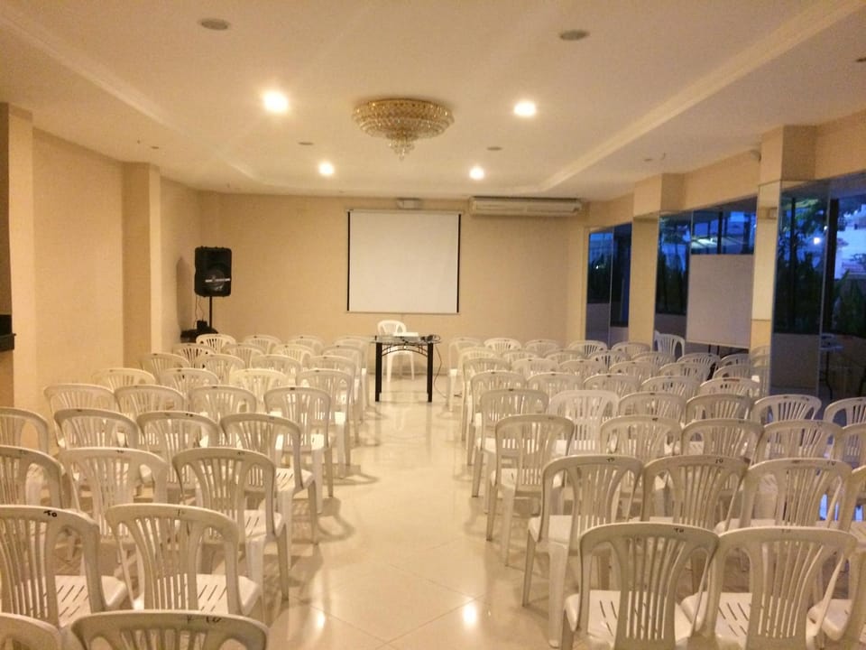 Meeting/conference room