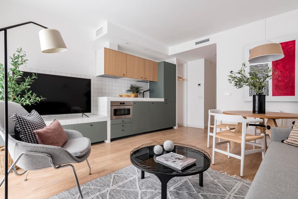 Kitchen or kitchenette, Living room, Seating area, Dining area