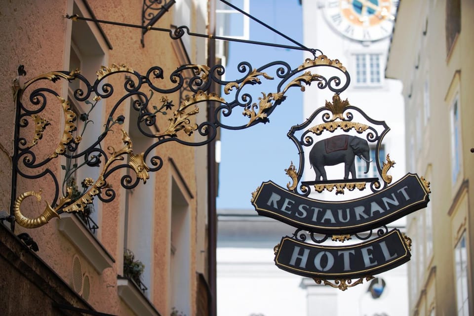 Facade/entrance, Facade/entrance, Decorative detail
