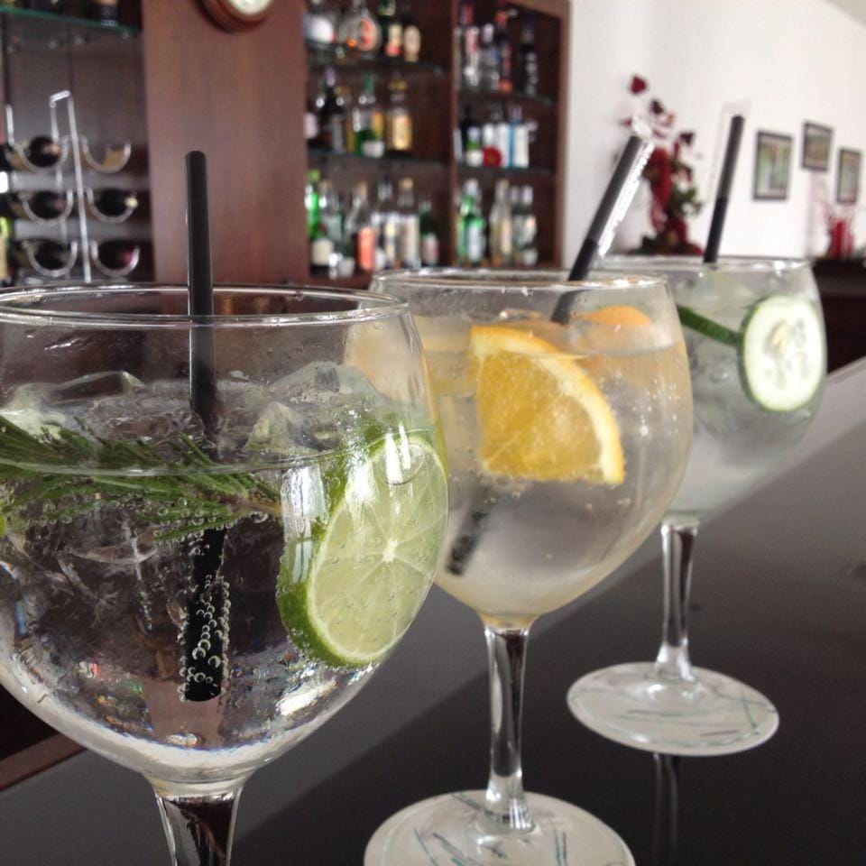 Lounge or bar, Food and drinks, Drinks