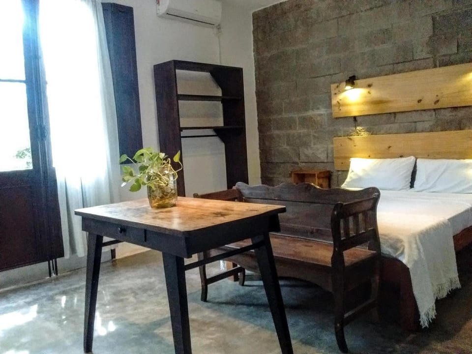 Property building, Bed, Other, Photo of the whole room, Decorative detail, Bedroom, Breakfast, Lunch, air conditioner