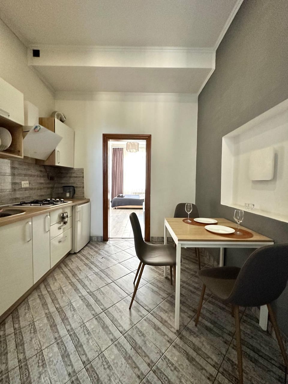 Kitchen or kitchenette, Dining area