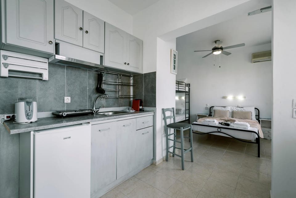 Coffee/tea facilities, Kitchen or kitchenette