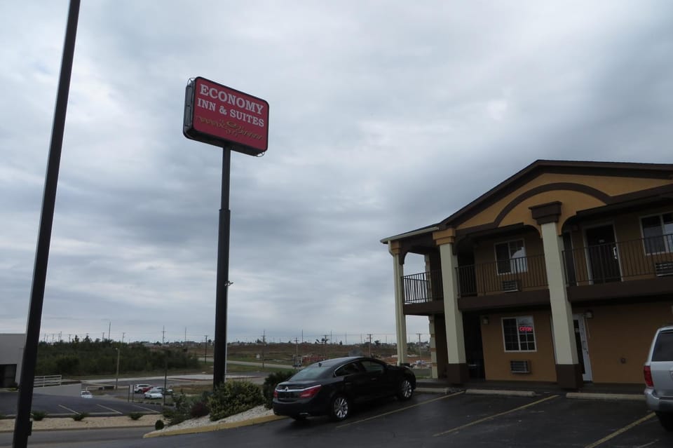 Economy Inn & Suites Joplin Motel in Joplin