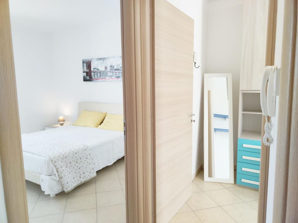 Bed, Photo of the whole room, Bedroom, bunk bed