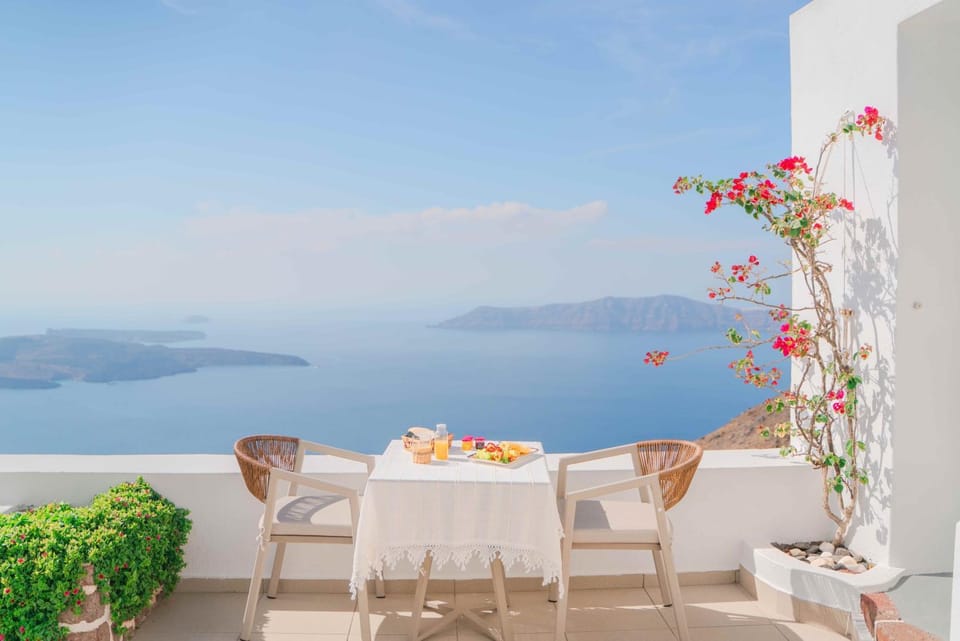 Day, Natural landscape, View (from property/room), Balcony/Terrace, Food, Sea view