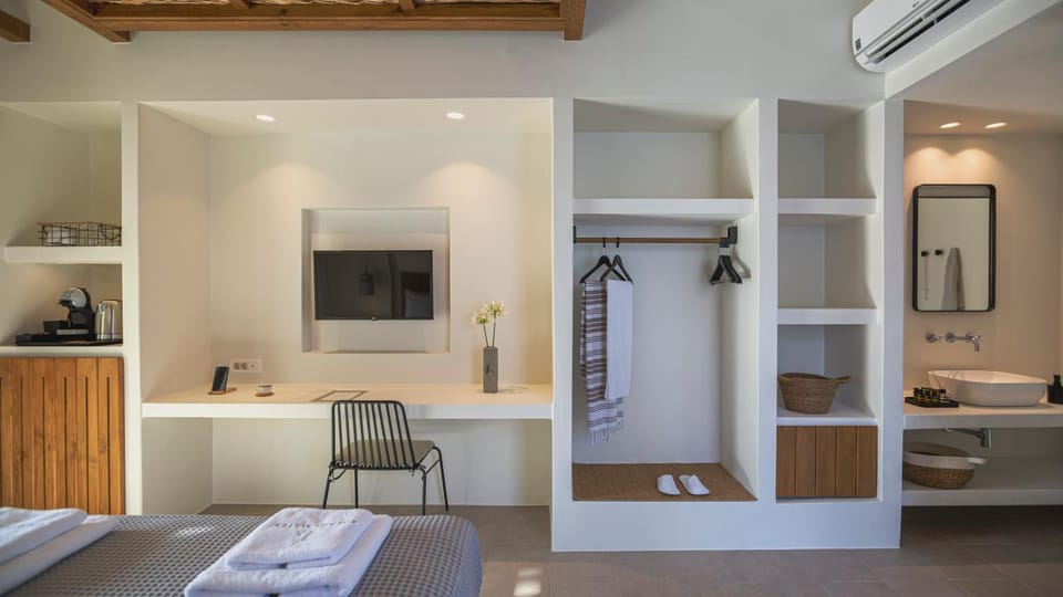 Kalami Suites Apartment hotel in Milos