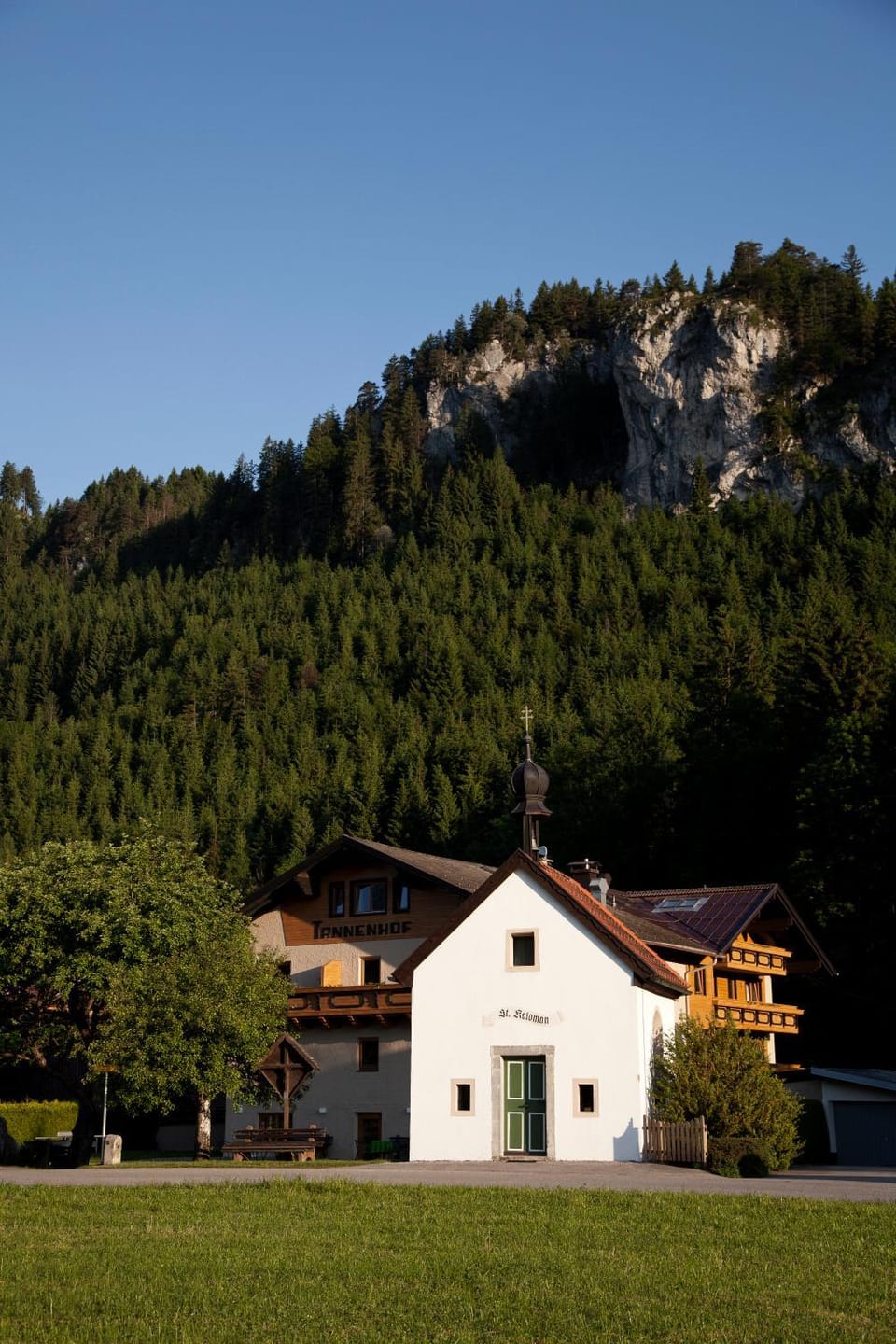 Property building, Facade/entrance