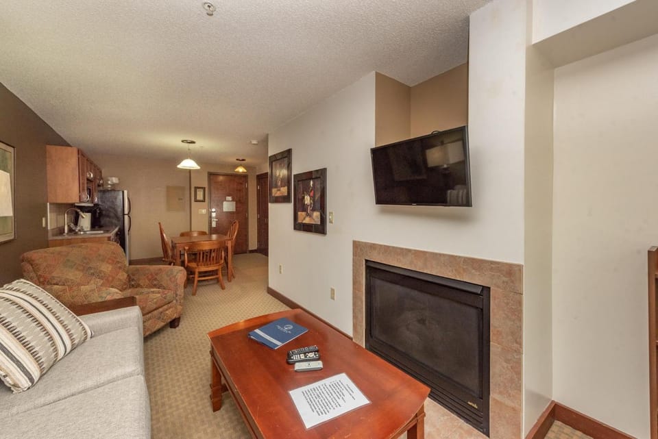 A120 One Bedroom Standard View Apartment in Deep Creek Lake