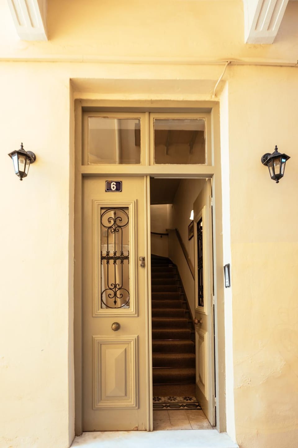 Facade/entrance