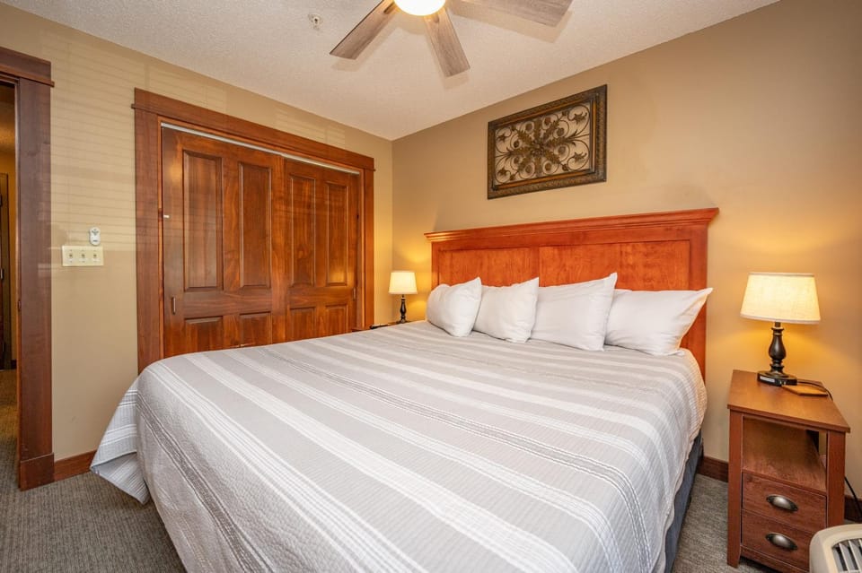 A206 One Bedroom Standard View Apartment in Deep Creek Lake