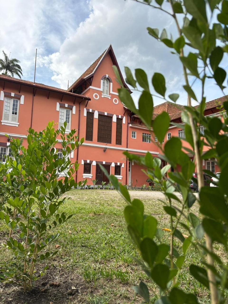 Inner courtyard view, Parking