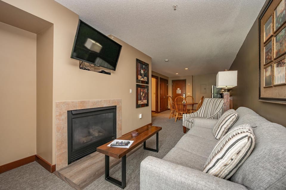 A207 One Bedroom Lake View Apartment in Deep Creek Lake