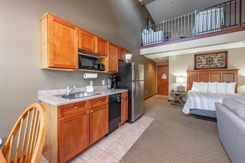 A304 Studio & Loft Standard View Apartment in Deep Creek Lake