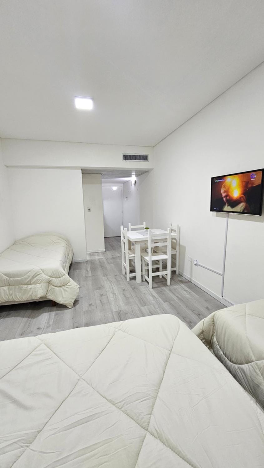 Departamento en Microcentro a pasos del Obelisco Apartment in Buenos Aires