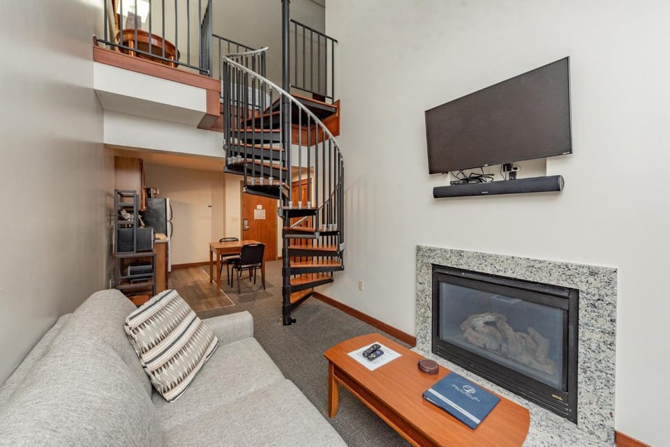 A312 One Bedroom & Loft Standard View Apartment in Deep Creek Lake